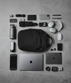 Bravo Totepack Everyday Carry Essentials Men, Mochila Edc, Trading Setup, Edc Essentials, Man Rules, Tech Organization