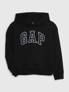 Soft knit cotton-blend hoodie.  Hooded neckline.  Long sleeves with banded cuffs.  Gap arch logo at front.  Front kanga pocket.  Banded hem.  Straight, easy fit.  Hits at the hip. Hoodie Gap, Gap Outfits, Gap Hoodie, Arch Logo, Casual Preppy Outfits, Outfit Inspo Casual, Cute Pants, Black Pullover, Vintage Soft