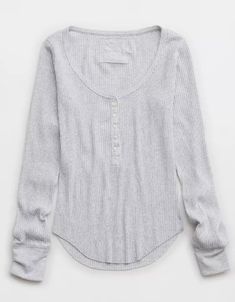 Aerie Essential Henley Layering T-Shirt Aerie Outfit, Neutral Shirt, Womens Henley, American Eagle Outfits, Spring Break Outfit, Layered T Shirt, Casual Preppy Outfits, Crop Top Outfits, Beauty Clothes