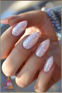 Pink Nails Glitter Design, Fall Nail Ideas With Glitter, Nails Acrylic French Tip Sparkle, Gelnagels Ideas, Party Nails Designs Sparkle, Light Sparkle Nails, Glittery Summer Nails, Nails Inspiration Pink Glitter, Almond Nails Color Ideas