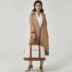 【High-end Design】Full Grain Top Layer Cowhide is the main material,Imported from Italy,handmade by professional luggage craftsmen.With the soft khaki lining,golden hardware metals and solid stitch,this genuine leather duffle bag is absolutely a much more excellent quality bag,which is more stylish and sturdy.    【Dimension&Structure】 This travel bag has 1 main compartment, 1 inner zipper pocket,1 open pocket,1 back zipper pocket and 1 front zipper pocket.And here’s the size information:15.75(L Weekender Bags, Overnight Travel Bag, Leather Weekender Bag, Leather Weekender, Bag For Travel, Daily Bag, Leather Duffle Bag, Leather Duffle, Yoga Bag