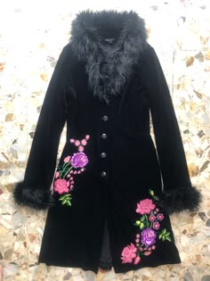 Black Velvet Outerwear For Fall, Fitted Velvet Outerwear For Winter, Winter Embroidered Velvet Outerwear, Black Velvet Vintage Outerwear, Black Vintage Velvet Outerwear, Vintage Black Velvet Outerwear, 90s Betsey Johnson, Hippie Jacket, Goth Vintage