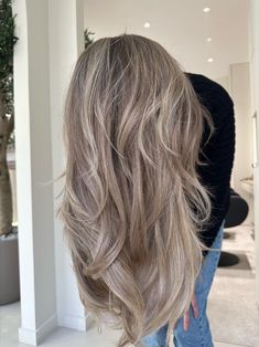 Balayage blond beige, brushing. Beige Hair, Hair Inspo Color, Haircut Ideas, Hair Colour, Hair Day, Lyon