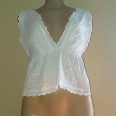 Nwt Double Lined Bra Zaful White Size Small Deep V-Neck Tank Adjustable Great For Over Swimsuit At The Pool Or Beach 100% Cotton White V-neck Top For Summer Vacation, Fitted White Cotton V-neck Top, White V-neck Beach Top, Summer V-neck Top For Beach, Summer V-neck Top For Daywear, White V-neck Top For Spring Vacation, Feminine V-neck Top For Beach, Feminine V-neck Top For The Beach, Feminine V-neck Beach Top