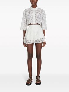 Giambattista Valli Paisley Macramé high-waist Shorts - Farfetch Scallop Hem, Cropped Blouse, City Dress, Layered Design, Shorts White, Giambattista Valli, Paisley Design, Summer Beach Wear, Exclusive Fashion