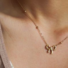 - Dainty Bow Gold Bead Necklace - Cute bowtie bead design - Perfect Coquette Necklace for her - Ideal gift for birthdays or special occasions - Pendant Size - Necklace Length Gold Bow Necklace, Bow Necklace, Gold Bead Necklace, Chunky Jewelry, Classy Jewelry, Bow Design, Anniversary Gift For Her, Bead Designs, Birthday Gifts For Her