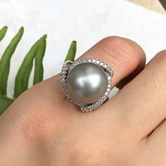 Tahitian Pearl Wedding Jewelry, Luxury Silver Tahitian Pearl Ring, Formal Gray Tahitian Pearl Jewelry, Luxury Gray Jewelry For Formal Occasions, Gray Luxury Jewelry For Formal Occasions, Elegant Gray Rings For Gifts, Elegant Gray Wedding Rings, Pearl Cluster Ring, Saint Jewelry