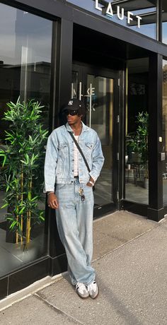 Denim Jacket Men Outfit Street Style, Mens Denim Jacket Outfit Street Styles, Samba Outfit Men, Adidas Samba Outfit Mens, Fashion Men Streetwear, Denim Jacket Men Outfit, Samba Adidas Outfit, Adidas Outfit Men, Street Fashion Men