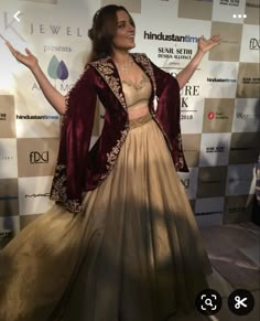 Ramp Walk Dresses, Velvet Jackets Women, Ramp Walk, Party Dress Classy, Indian Outfits Lehenga, Velvet Gown, Traditional Indian Outfits