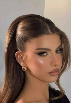 Half Up Half Down Glam Hair, Sleeveless Dress Hairstyle, Casino Night Hairstyles, Hair Slicked Behind Ears, Slick Back Hollywood Waves, Black Dress Hairstyles Classy, Hair Inspo Wedding Guest, Old Money Hair Styles Woman, Hairstyles For Square Neckline Dress