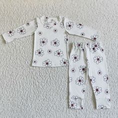 Ready To Ship No MOQ Shipment time：1-2days after payment Kids Winter Outfits, Floral Pajama Set, Pajama Outfits, Floral Pajamas