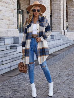 Vinter Mode Outfits, Winter Mode Outfits, Look Boho Chic, Women Overcoat, Plaid Coat, White Boots