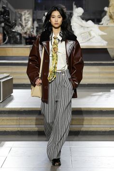 Vuitton Outfit, Tie Outfit, Brown Leather Jacket, 가을 패션, Fall 2022, Mode Vintage, Looks Style, Outfits Casuales, Look Fashion