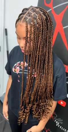 Colour 4 And 30 Box Braids, Colour 30 Knotless Braids, Colour 27 And 30 Box Braids, Colour 30 Braids, Brazilian Wool Hairstyles, Brown Box Braids, Big Chop Natural Hair, Latest Hair Braids, Hair Braid Patterns