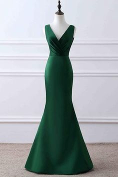 Abito da ballo, abito da sera in raso verde matte in raso a vccinciatura Green Satin Prom Dress, Green Prom Dress Long, Prom Dress Green, डिजाइनर कपड़े, Mermaid Ball Gown, Prom Dresses Simple, Green Prom, Prom Dresses Long Mermaid, 파티 드레스