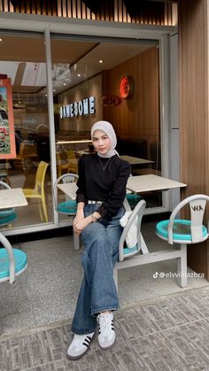 Fashion Hijab, Outfit Hijab, Stylish Outfits, Ootd, Outfit Inspo, Makeup, Quick Saves, Make Up