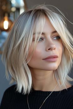 31 Trendy A Line Cuts With Bangs That Will Transform Your Style! - Glamour Corner Platinum Layered Bob, Blonde Shoulder Length Hair With Bangs, Lob With Bangs Fine Hair, Collarbone Length Hair With Bangs, Collar Bone Hair, Bobbed Hairstyles, Edgy Bangs, Blonde Bob With Bangs, A Line Hair