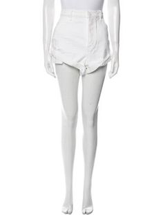 Alexander Wang ShortsWhiteHigh-RiseFront PocketButton ClosureFit:Shorts by Alexander McQueen typically fit true to size. Shorts Alexander Wang, Sweater Boots, Mini Shorts, Outerwear Sweater, Shirt Accessories, Hoodie Dress, Casual Jeans, Sweater Accessories, Alexander Wang