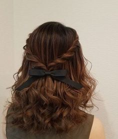 Prom Hairstyles For Short Hair, Hoco Hairstyles, Trendy Hairstyle, Penteado Cabelo Curto, Mid Length Hair, Short Hair Styles Easy, Formal Hairstyles, Homecoming Hairstyles