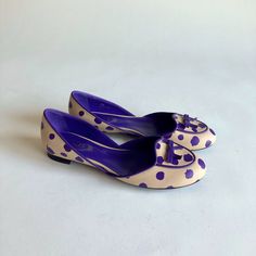 New Tod’s Girl’s Cream Purple Leather Flats Sandals Size Eur 35, Us 4.5. Heel 0.3”. In Excellent Condition, New Without Tag. Cute Purple Open Toe Sandals, Cute Purple Sandals For Spring, Spring Purple Sandals With Flat Heel, Spring Purple Flat Heel Sandals, Purple Flat Sandals For Spring, Purple Flat Leather Sandals, S Girl, Tods Shoes, Flats Sandals