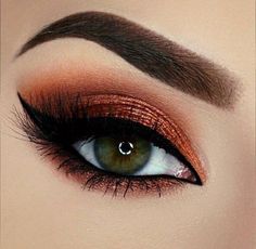 Trucco Smokey Eye, Orange Eye Makeup, Makeup Cantik, Makeup Looks For Green Eyes, Make Up Inspiration, Hooded Eye Makeup, Stunning Makeup, Makeup Hacks