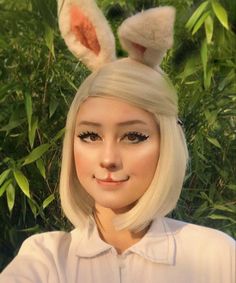 Beastars Haru Pfp, Cute Bunny Makeup, Bunny Makeup Aesthetic, Bunny Makeup Halloween, Bunny Cosplay Makeup, Mimikyu Cosplay Makeup, Bunny Cosplay Anime, Beastars Louis, Rabbit Makeup