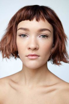 blunt bob with micro bangs - modern gamine Cropped Bob, Auburn Bob, Fringe Bob, Textured Fringe, Short Bobs With Bangs, Hair 2018