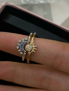 Sun And Moon Ring, Sun And Moon Rings, Pretty Jewelry Necklaces, Ring Man, Pandora Rings, Moon Ring, Moon Jewelry, Jewelry Lookbook, Fancy Jewelry