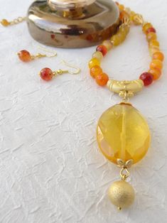 Orange Agate Necklace and Earrings Beaded Gemstone Jewelry - Etsy Turkey Luxury Handmade Orange Necklaces, Jewelry Sets Gold, Halloween Anniversary, Short Necklaces, Earrings Stone, Orange Agate, Brown Leather Bracelet, Hippy Gifts, Turkish Jewelry