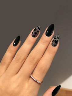 Negative Space Nails Almond, Nails Black Design, Her Nails, Nail Swag, Pretty Acrylic Nails, Chic Nails, Nail Polishes, Cute Acrylic Nails, Black Nails