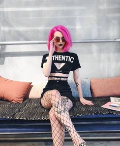 Evelina Forsell, Chica Dark, Straight Short Bob, Hot Pink Hair, Look Grunge, Hot Hair Colors, Wig Straight, Fashion Vibes, Goth Beauty