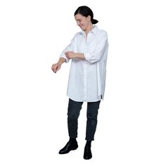 The oversized shirt is based on a classic style but with an oversized fit. It features relaxed shoulders, a traditional shirt collar or standing straight collar, a rear box pleat and side seam pockets. Skill Level : Average Sizes : XS to L or XL to 3XL New, uncut paper pattern Suggested fabrics are light to medium light weight fabrics such as cotton, silk, lawn, linen, crepe de chine or wool crepe. Fabric needed: 140-150 cm fabric width XS 1.8 m / S 1.9 m / M 2.0 m / L 2.1 m / XL 2.2 m / 2XL-3XL Relaxed Fit Shirt With Roll-up Sleeves For Daywear, Relaxed Fit Blouse With Fold Down Collar For Daywear, Modern Oversized Collared Blouse, Oversized Blouse With Roll-up Sleeves And Spread Collar, Modern Oversized Blouse For Daywear, Modern Oversized Shirt For Office, Versatile Relaxed Fit Shirt With Button Cuffs, Modern Oversized Collared Shirt, Classic Oversized Shirt For Daywear