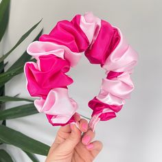 💗 Fuchsia pink and baby pink twist scrunchie crown head band.  On a super comfy Alice band 💗 Head Bands, Sewing Headbands, Head Band, Diy Hair Accessories Ribbon, Modest Dresses Fashion, Cheap Flowers, Hair Supplies, Alice Band, Candy Stripes