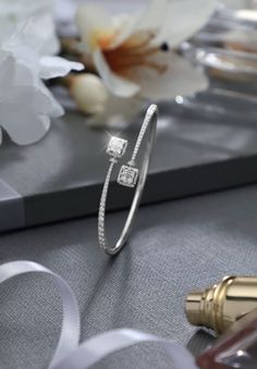 Pandora Bracelet Designs, Couple Ring Design, Bridal Jewellery Inspiration, Diamond Jewelry Earrings, Diamond Pendants Designs, Diamond Necklace Designs, Indian Jewellery Design Earrings