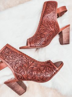 Gorgeous tooled leather wedge sandals perfect for any Cowgirl wardrobe  Sizes 6-11 Tooled Leather Heels, Leather Wedding Heels, Western Heels, Western Sandals, Womens Espadrilles Wedges, Sandals Wedding, Western Shoes, Country Theme, Leather Wedding