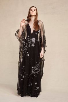 Look Formal, Long Black Dress, Beautiful Gowns, Long Black, Fancy Dresses, Dream Dress, Star Fashion, Beautiful Outfits