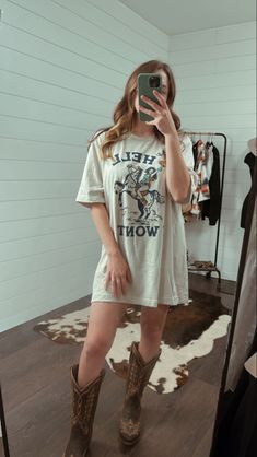 T-shirt sizes up 2 sizes for a dress with boots Vintage Tee, Oversized Tee, Tee Dress