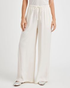 Inspired by our beloved Angie Palazzo Pant, this luxurious satin style takes the most simple 'fit to the next level. It boasts an effortless silhouette-- drawstring waist, functional pockets and a flowy super wide leg-- finished in a silky, sophisticated satin fabric. Satin fabric Stretch waist with drawstring Slash pockets Ultra wide leg Pale Oak, Black Palazzo Pants, Satin Style, Palazzo Pant, Simple Fits, Ultra Wide, Palazzo Pants, Satin Fabric, Kids House