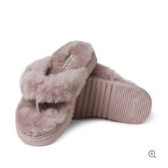 New In Box Meet Our Fluffiest And Comfiest Slippers Yet! Crafted With 100% Genuine Australian Shearling, These Thong Slippers Boast Natural Moisture-Wicking Properties, Unbeatable Coziness, And Easy On/Off Designs For Added Convenience. 100% Genuine Australian Shearling Upper And Footbed Easy On/Off Silhouette With Increased Density With Longer Lasting Indoor/Outdoor Outsole Smoke Free And Pet Free Home Comfy Slippers, Shearling Slippers, Smart Dress, Leisure Wear, Auburn, Dusty Pink, On Off, Density, Pink Color