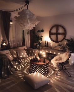 Lighting is the most important for make house gorgeous 🥰 Warm Cosy Bedroom Ideas, Warm Cozy Bedroom Ideas, Black And Rust Bedroom, Rust Bedroom, Mood Lighting Living Room, Cozy Living Room Warm, Home Decor Ideas Kitchen, Home Decor Apartment, Bedroom Design Trends