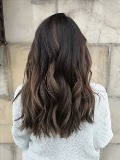 Dimensional Brunette. Baby highlights. Balayage. Ombré. Dark brown to light brown. Chocolate brown. Blunt cut. 2017 hair trends. Fort Collins hair. Salon Salon. Ashley Nichole Hair. 2017 Hair Trends, Brunette Ombre, Ash Hair, Brunette Balayage, Balayage Hair Dark, Brown Highlights, Balayage Brunette, Brown Blonde Hair, Dark Brown Hair