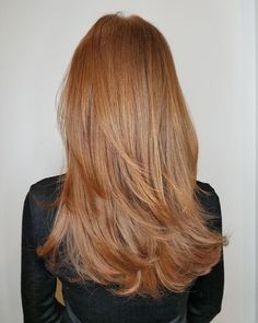 Honey Brown Hair, Natural Movement