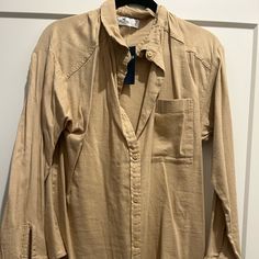 Light Brown Line Blend Long Sleeve Shirt Nwt Blue Flannel Shirt, Black And White Flannel, Brown Line, White Button Down Shirt, Plaid Flannel Shirt, Hollister Tops, Check Shirt, Red Blouses, Striped Blouse