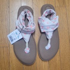 These Are Brand New Size 8 Sanuk Yoga Sling Sandals. They Have A Flamingo Pattern. Slight Marking On The Bottom Of One Shoe. Never Worn! This Pattern Is Not Sold New Anymore So These Are Pretty Rare To Find New With Tags! Lightweight White Casual Sandals, White Lightweight Casual Sandals, Casual Lightweight White Sandals, Lightweight White Sandals For Spring, White Lightweight Sandals For Spring, Lightweight White Sandals For Beach, White Casual Sandals For Outings, White Light Beach Sandals, Comfortable White Sandals For Beach