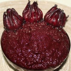 Sorrel Purée Sorrel Jam, Carribean Desserts, Sorrel Recipes, Sorrel Recipe, Jamaican Sorrel, Braids Styling, Around The World Food, Black Cake, Kitchen Recipe