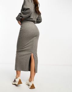 Skirt by ASOS DESIGN Lower-half looks High rise Elasticized waistband Back split Regular fit Church Fits, Europe Outfits, Plus Size Skirts, Swimwear Sale, Hoodies For Sale, Women Skirts Midi, Tea Dress, Plus Size Pregnancy, Jumper Dress