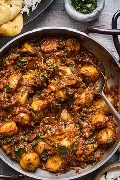 Easy Saag Aloo (Spinach and Potato Curry) | Olive & Mango Saag Aloo, Potato Curry, Tasty Vegetarian Recipes, Vegetarian Dinners, Tikka Masala, Samosa, Vegetarian Meals, Veggie Dishes, Vegan Dinner Recipes