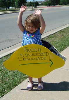 Lemonade Stand Tip Jar, Fresh Squeezed Lemonade, Holguin