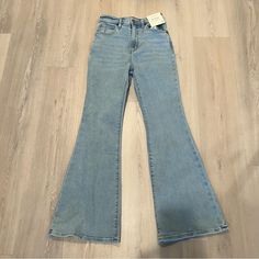 A&F Size 26 Short. Never Worn, New With Tags, Brand New Condition! Light Washed, Ultra High Rise, Flare Jeans. Stretchy And Comfy! Perfect For Spring/Summer! Flare Jeans Y2k, High Rise Blue Jeans, Dark Wash Flare Jeans, High Rise Flare Jeans, The Flare, Abercrombie Jeans, Black Curves, Low Rise Flare Jeans, Vintage Flare