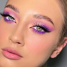 Purple Christmas Makeup, Competition Makeup, Makeup Cantik, Maquillage On Fleek, Eye Makeup Images, Purple Eye Makeup, Eye Makeup Looks, Eye Makeup Pictures, Purple Makeup